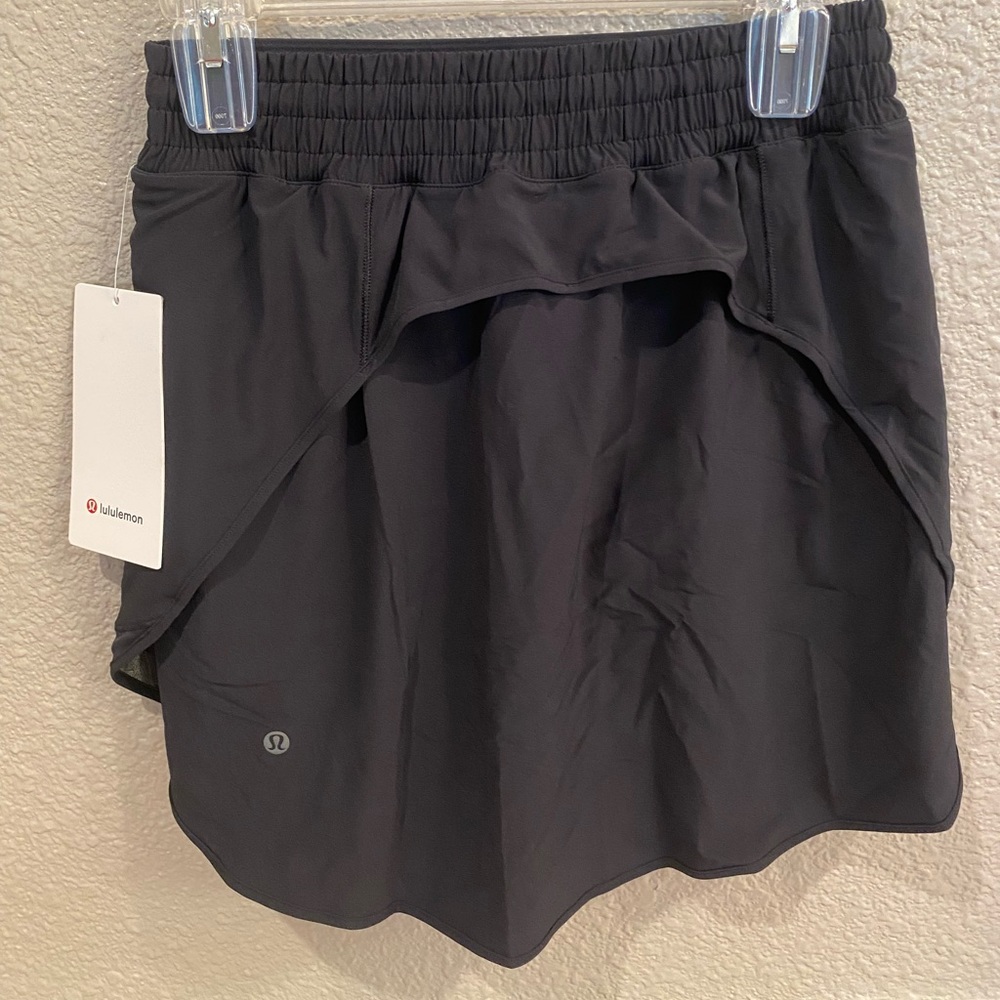 Brand new new worn with tags Lululemon discontinued Hotty Hot skirt